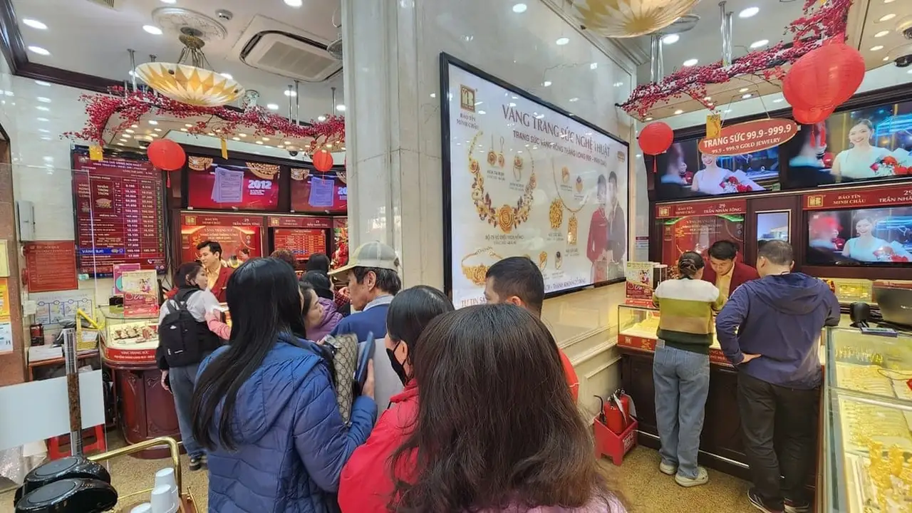 تطورات أسعار الذهب في السوق المحلية والدولية مع ختام تعاملات يوم السبت